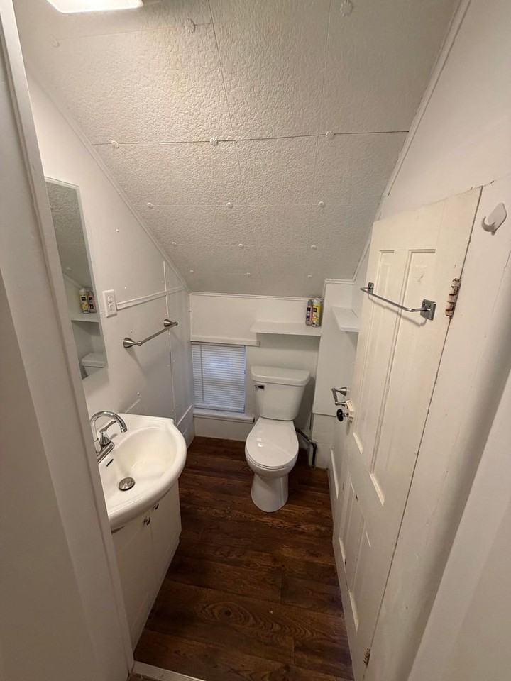 614 N Chestnut Ave - Photo 7 of 10