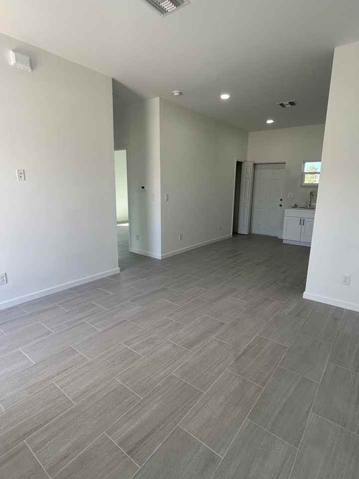 3220 Lake June Blvd - Photo 3 of 24