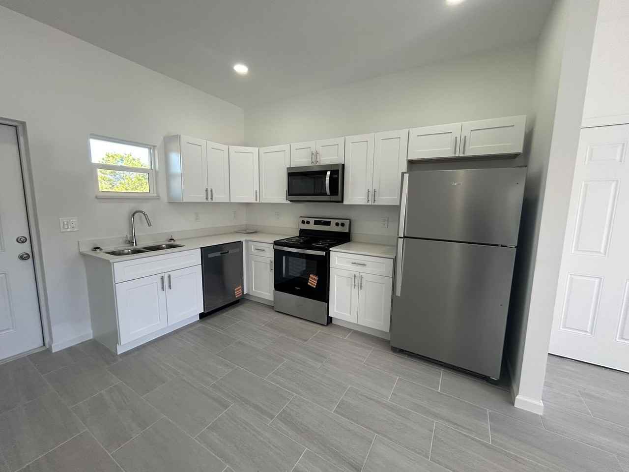 3220 Lake June Blvd - Photo 6 of 24