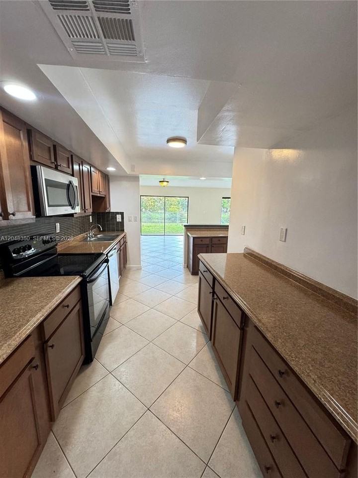 3167 Coral Springs Dr - Photo 2 of 17