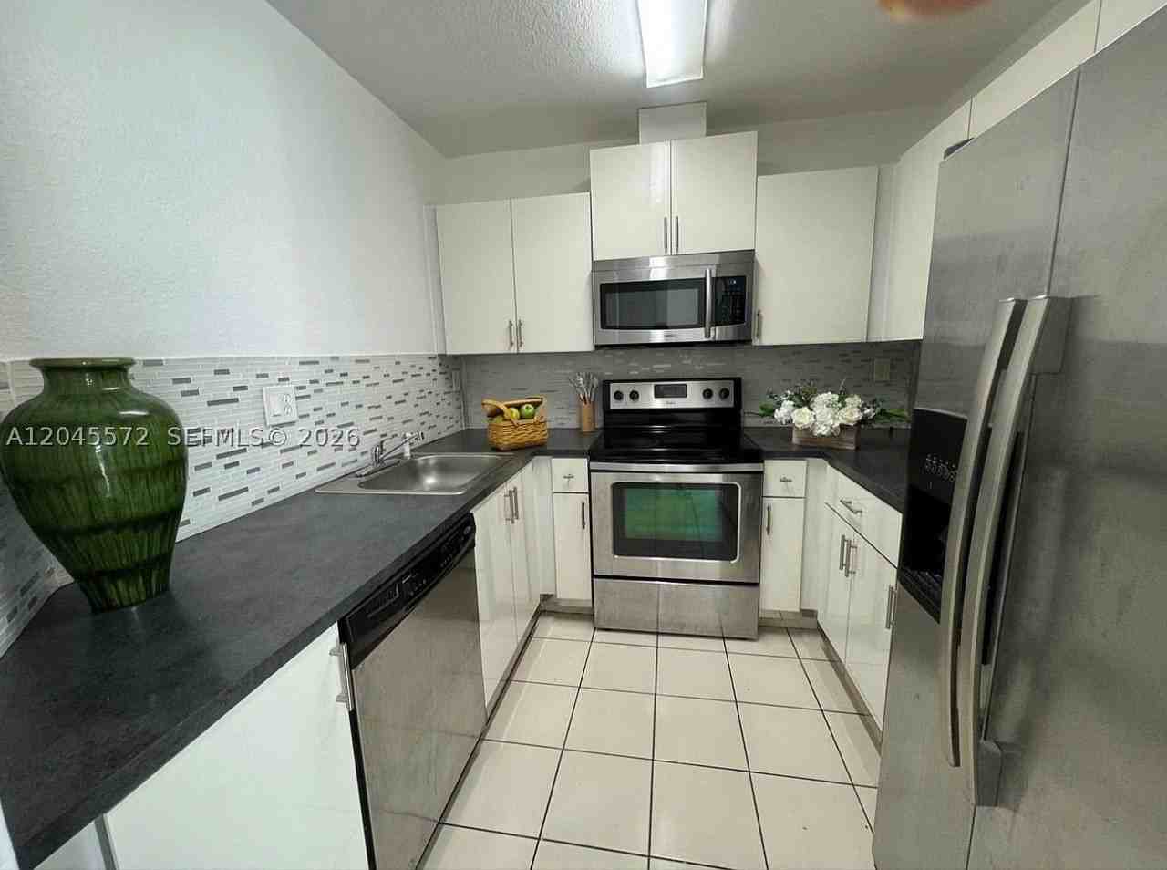 20705 Sw 81st Ct #20705 - Photo 6 of 9