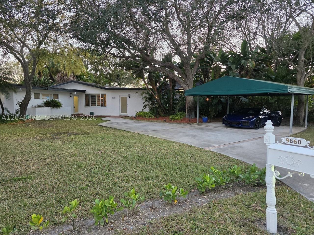 9860 Sw 140th St - Photo 2 of 22
