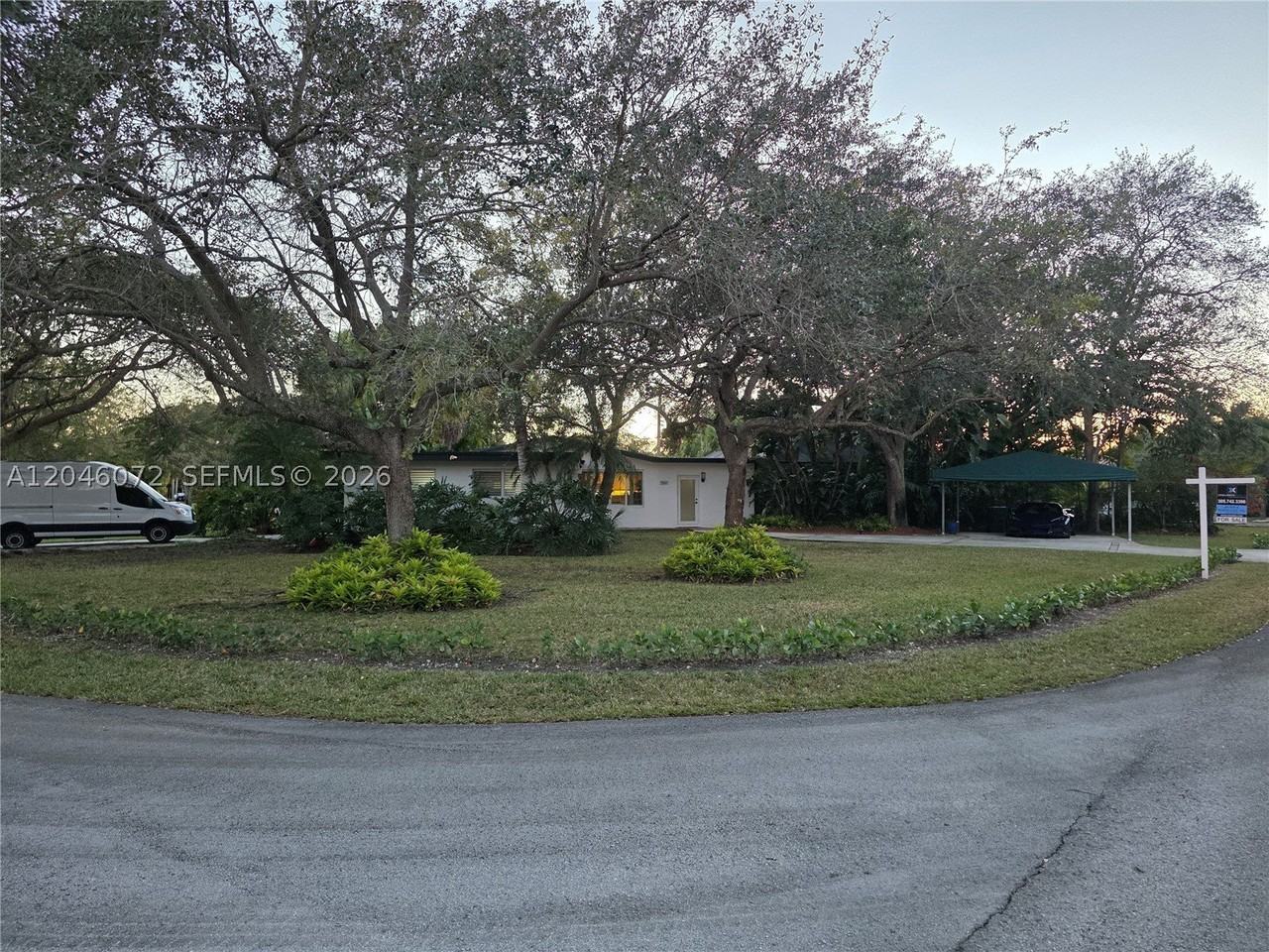 9860 Sw 140th St - Photo 4 of 22