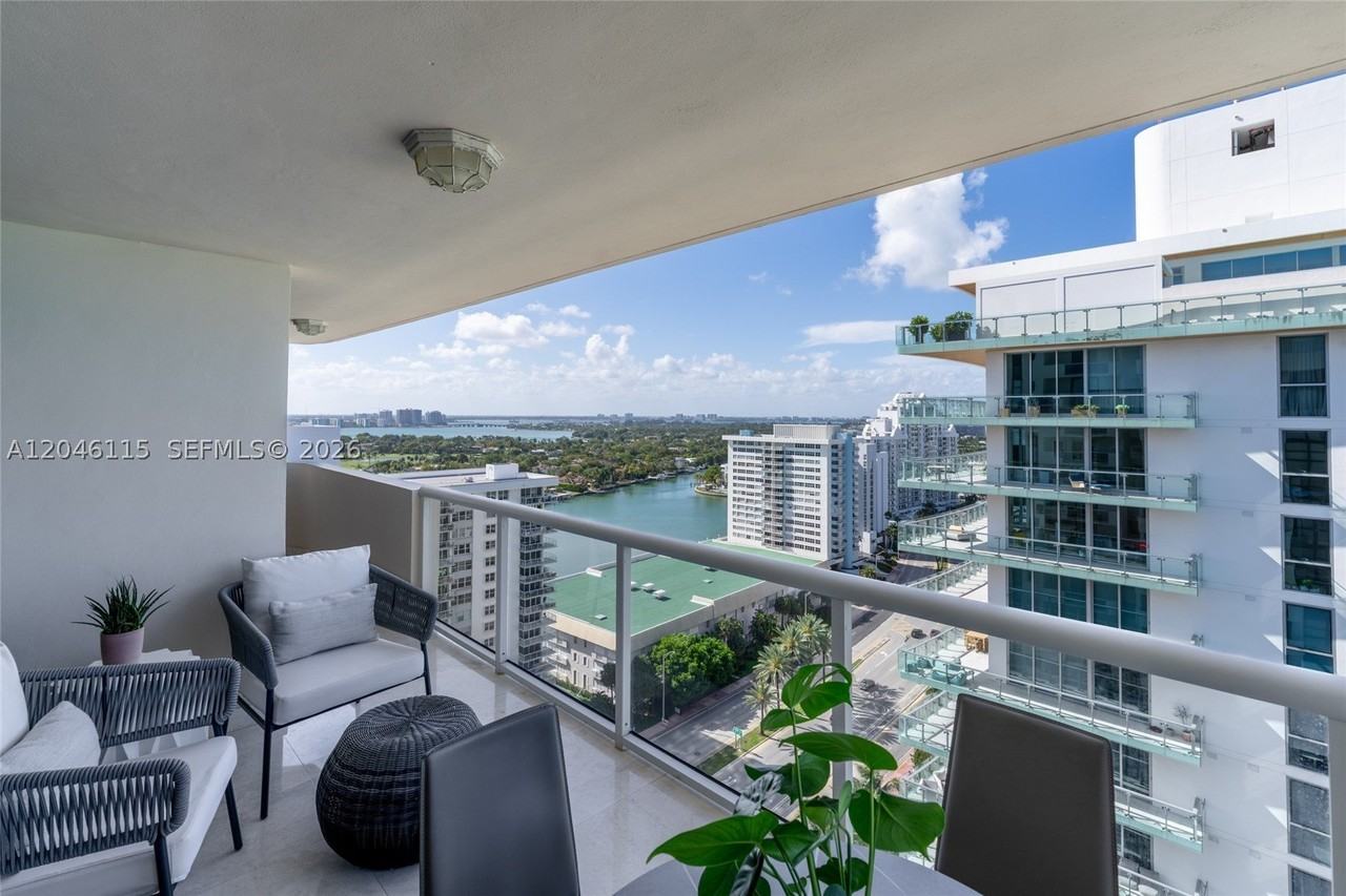 5757 Collins Ave #2207 - Photo 5 of 49