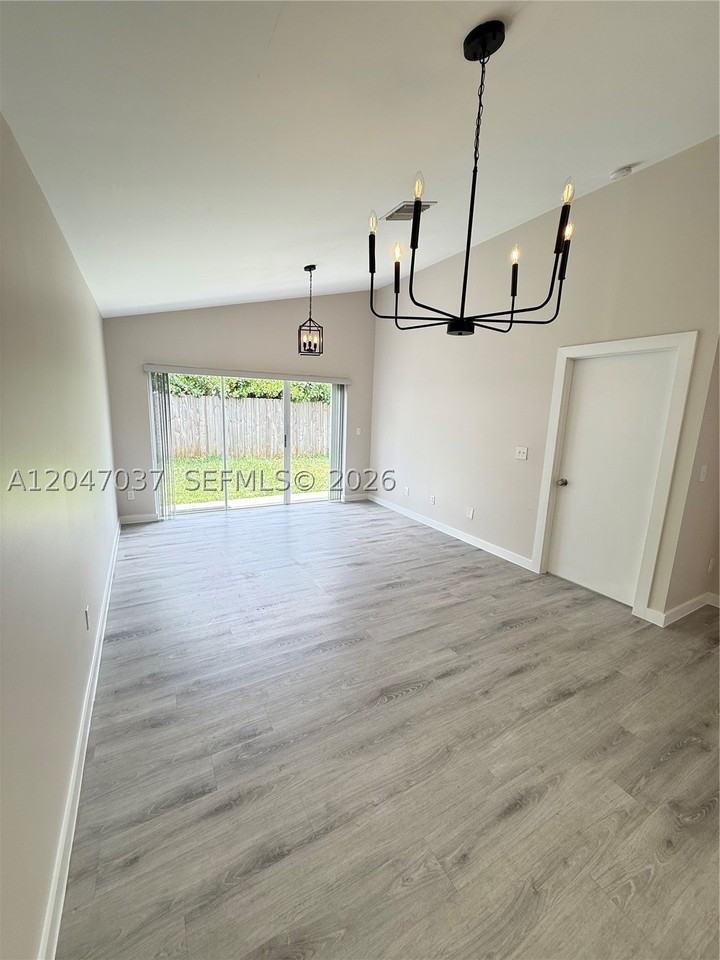10113 Sw 223rd Ter - Photo 5 of 21