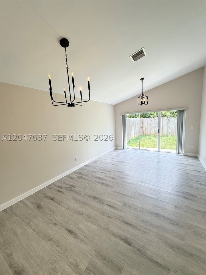 10113 Sw 223rd Ter - Photo 6 of 21