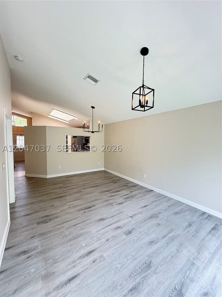 10113 Sw 223rd Ter - Photo 7 of 21