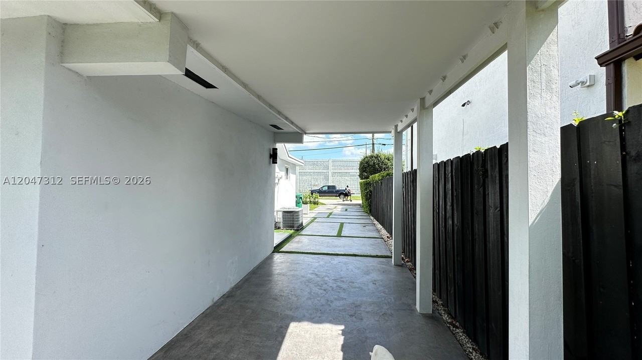 4288 Sw 9th St #1 - Photo 3 of 11