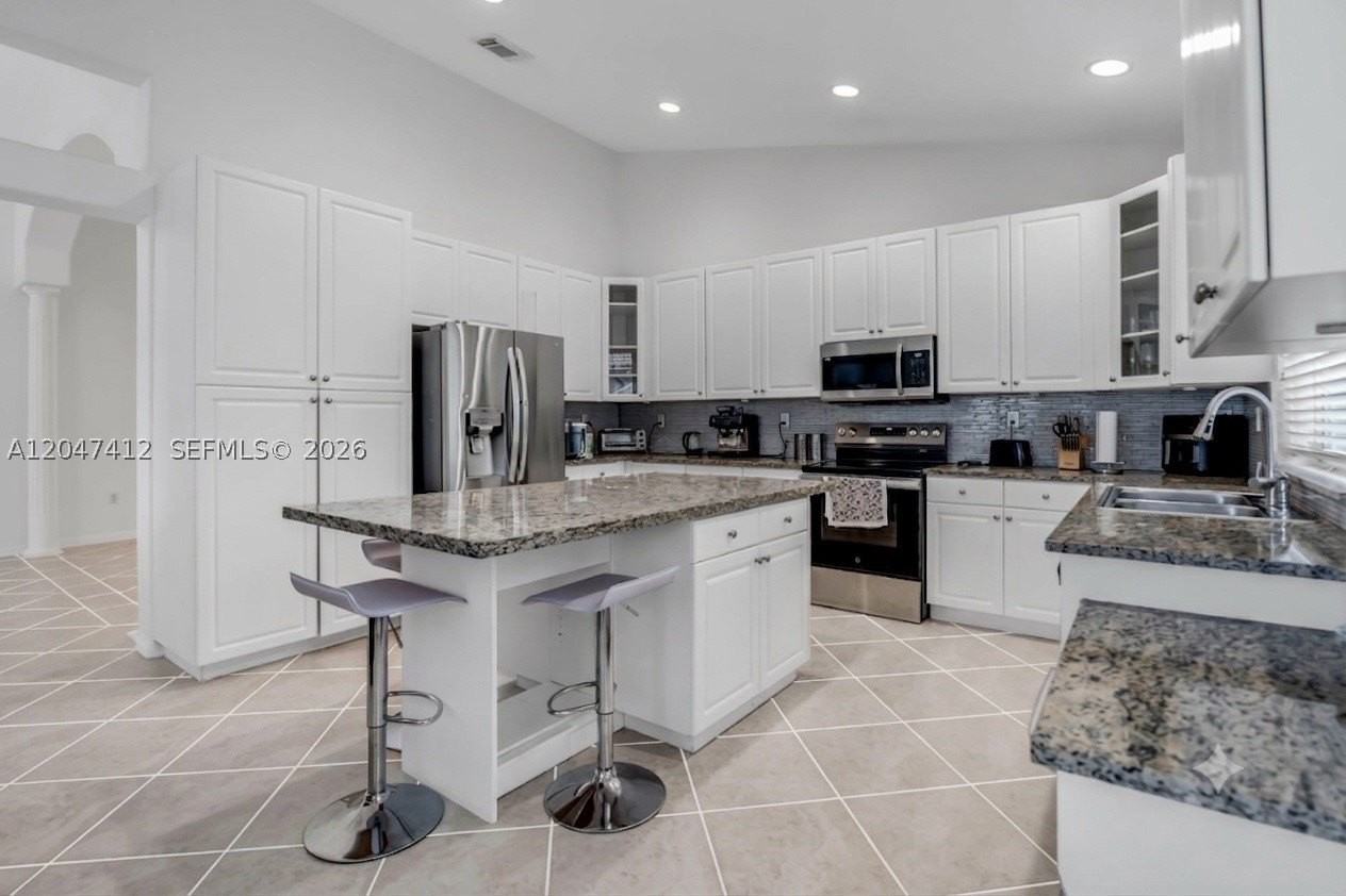 18785 Sw 29th St - Photo 5 of 36