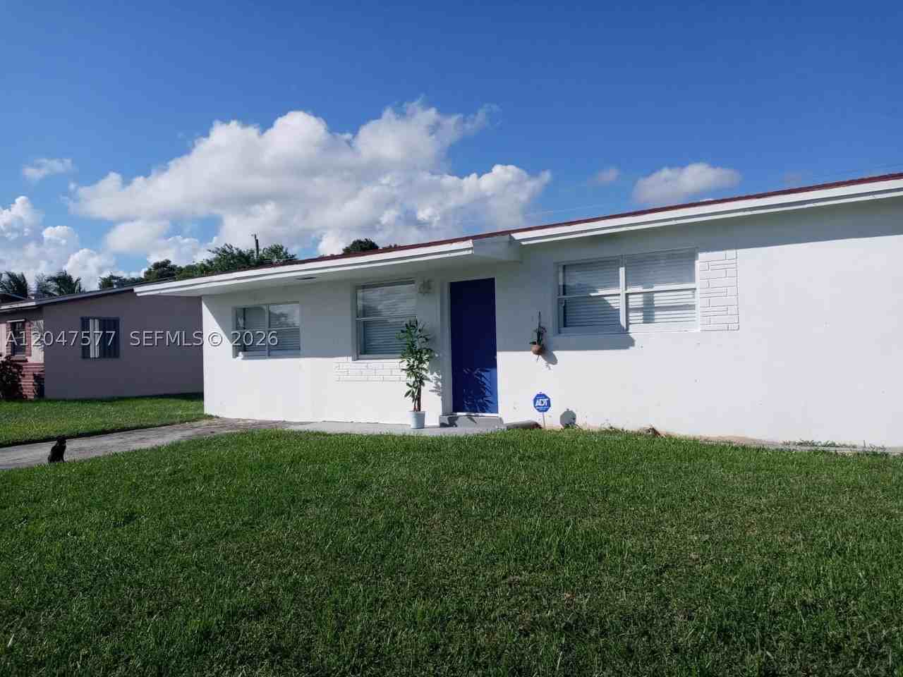 10961 Sw 222nd Ter - Photo 3 of 20