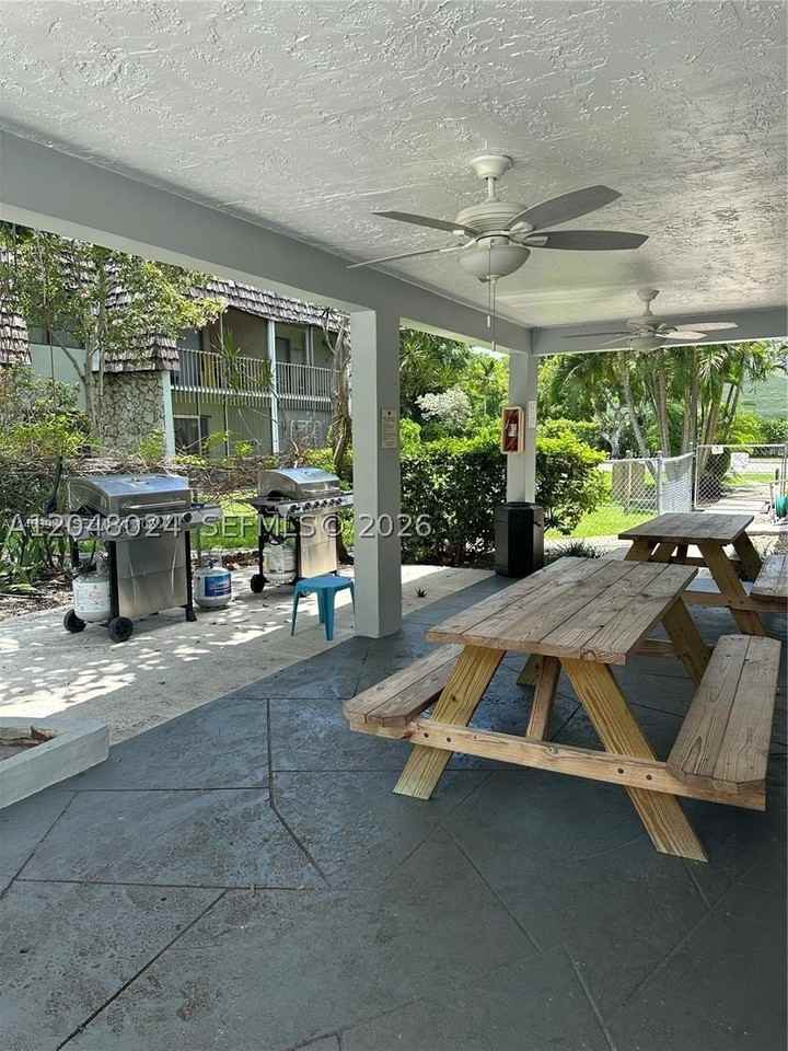 3105 Oakland Shores Dr #J205 - Photo 7 of 9