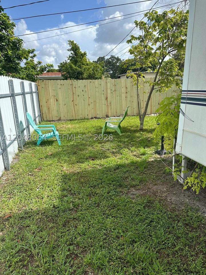 655 Nw 152nd St #655 - Photo 6 of 24