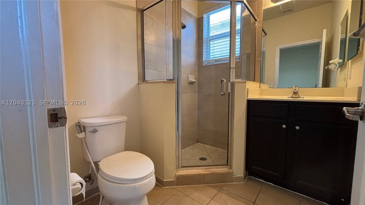 17170 Sw 93rd St #0 - Photo 7 of 12