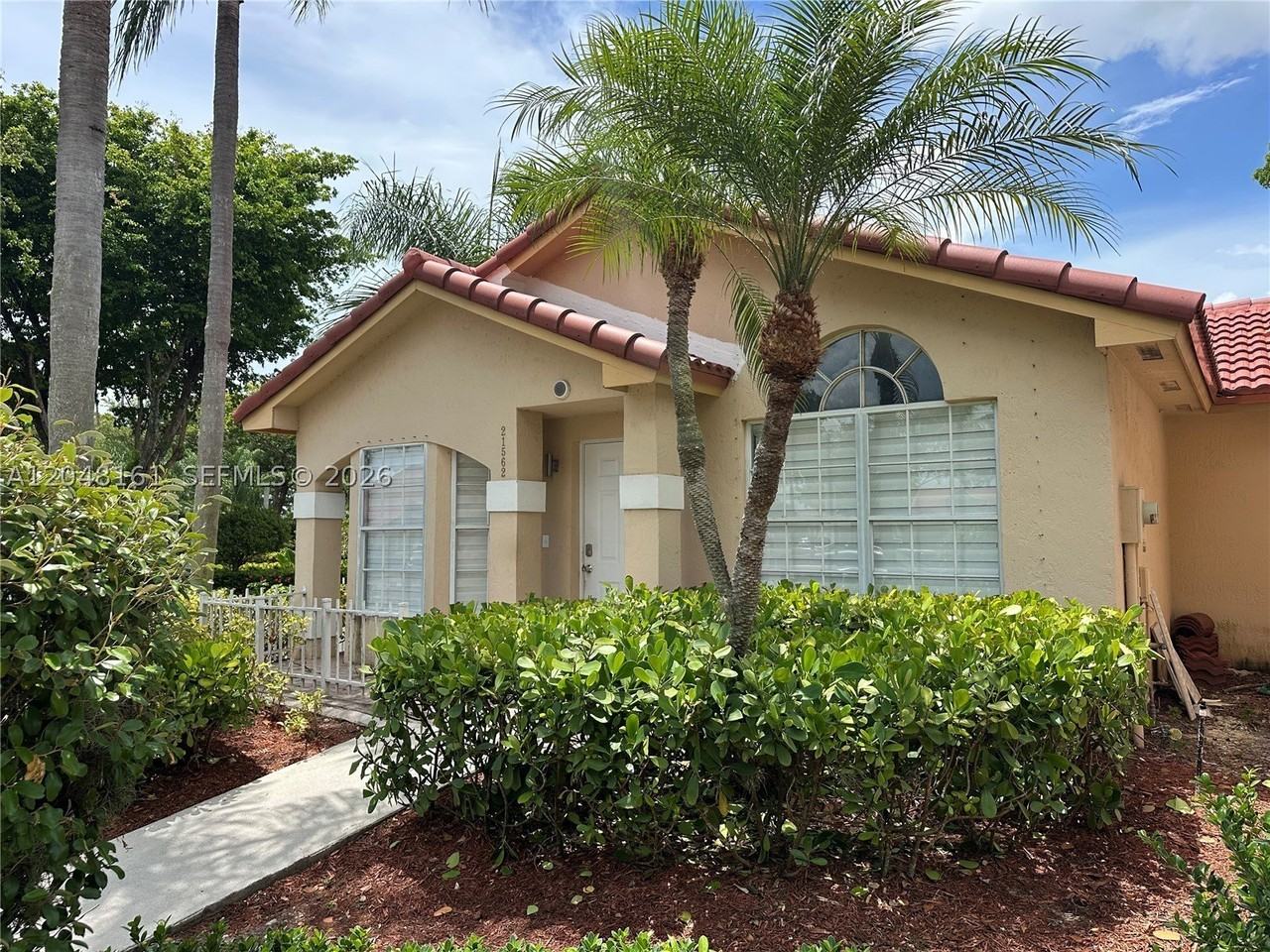 21562 Sw 87th Pl - Photo 2 of 18