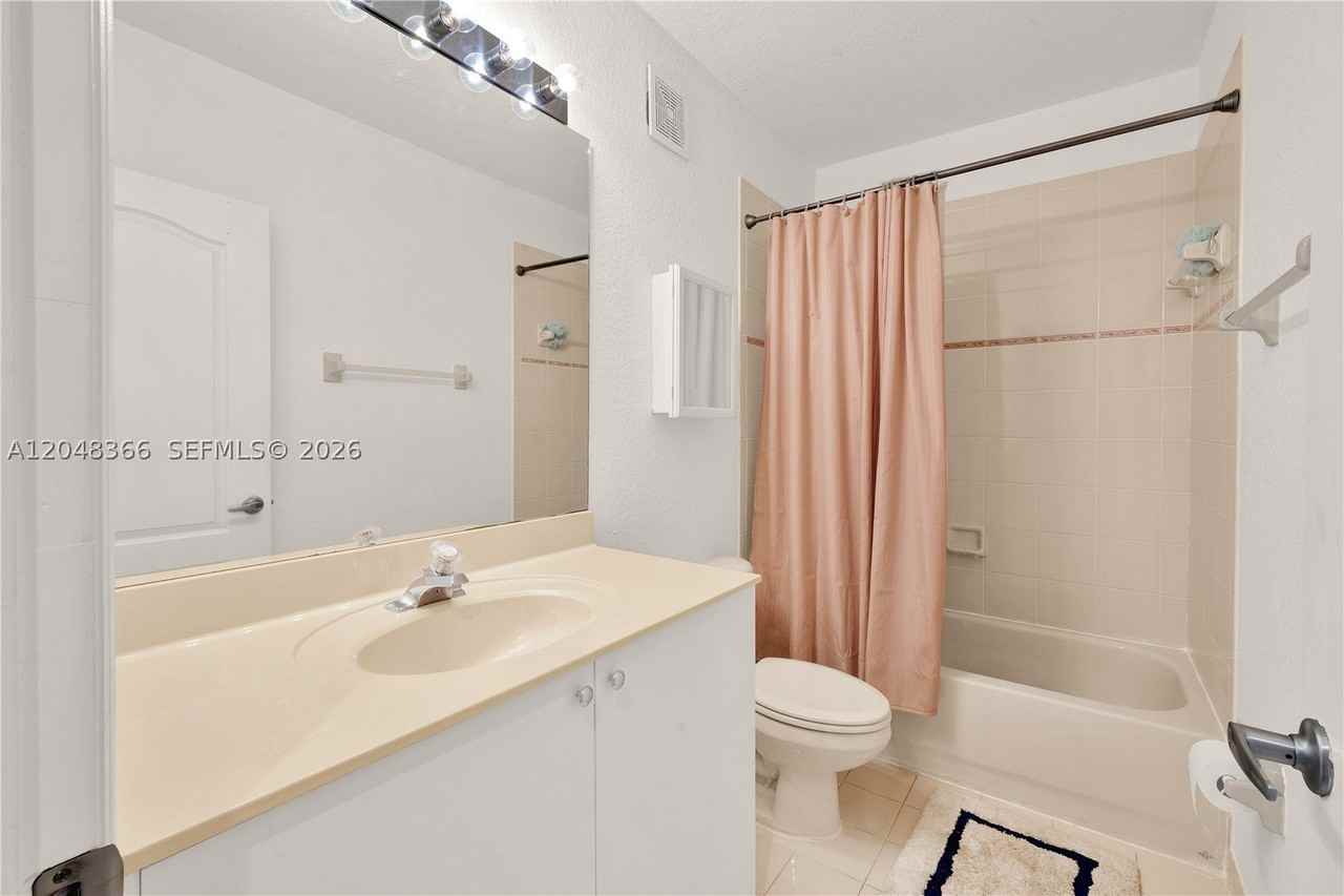 17066 Sw 138th Ct #17066 - Photo 7 of 10