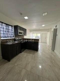 3411 Nw 9th Ct #B - Photo 5 of 15