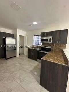 3411 Nw 9th Ct #B - Photo 7 of 15