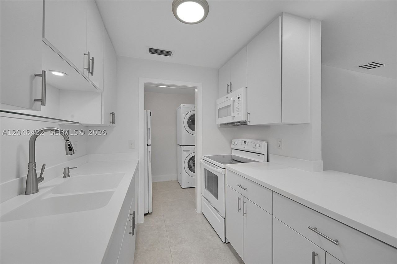 808 Sw 12th Ct #808 - Photo 7 of 36