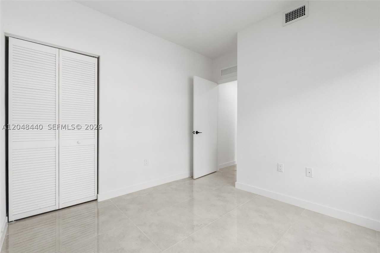 14513 Sw 261st St - Photo 5 of 9