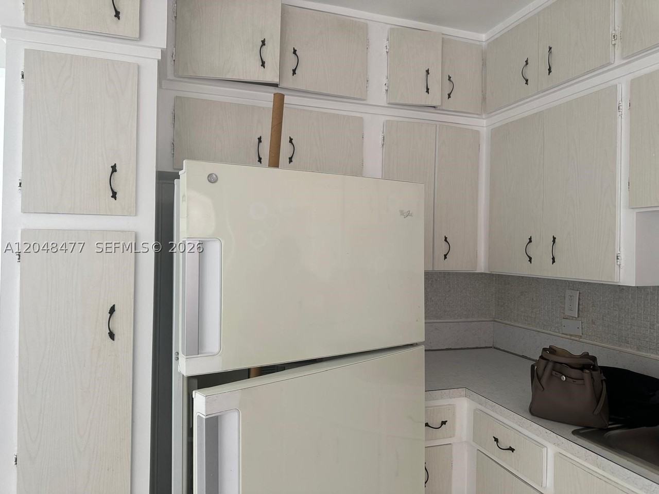 7860 Harding Ave #4B - Photo 4 of 13