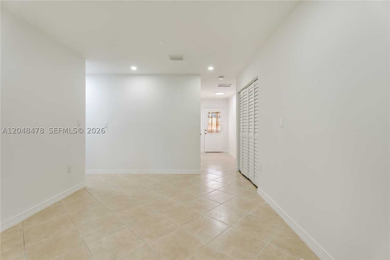 30323 Sw 152nd Pl - Photo 4 of 27