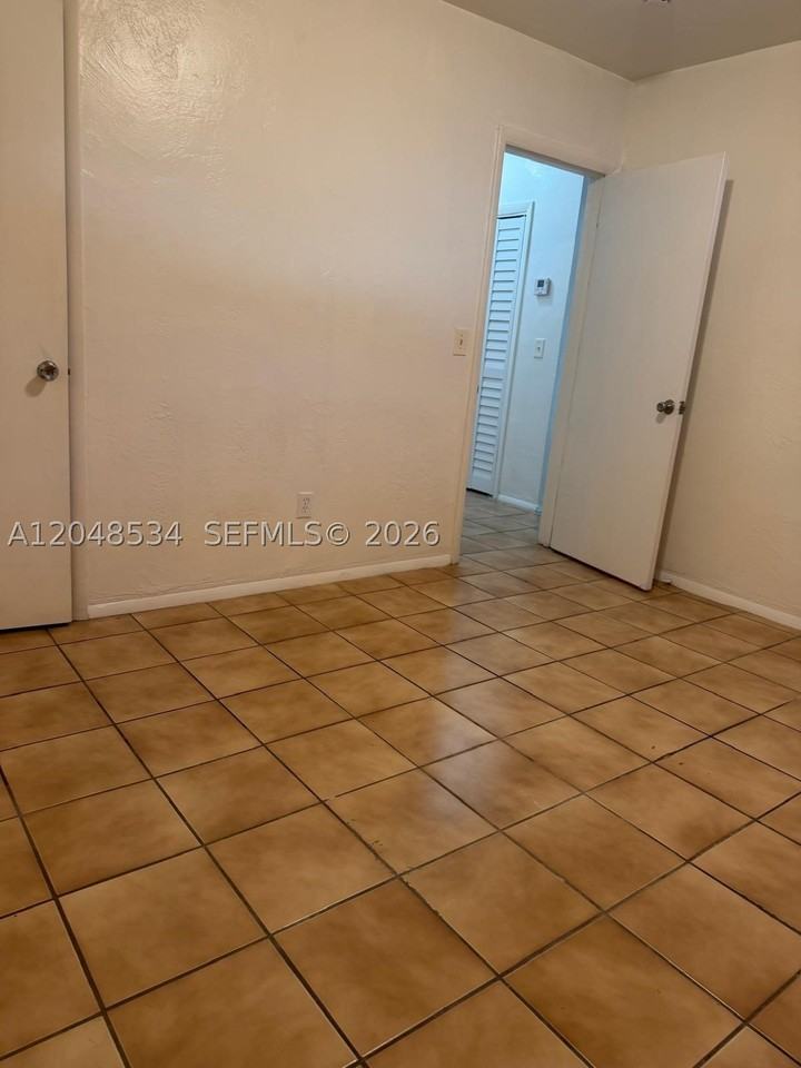 1019 Nw 52nd St #A - Photo 7 of 9