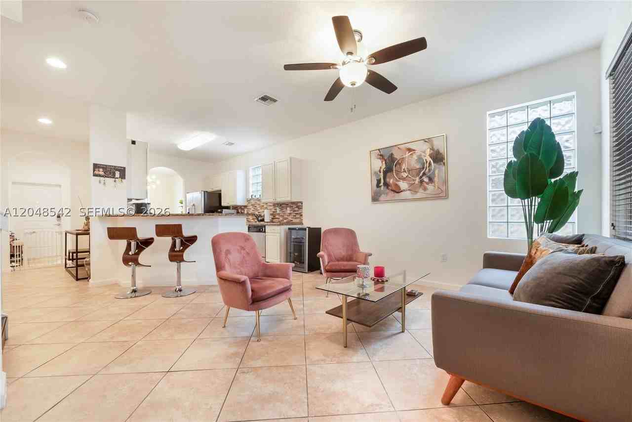 21471 Sw 89th Ct - Photo 3 of 15