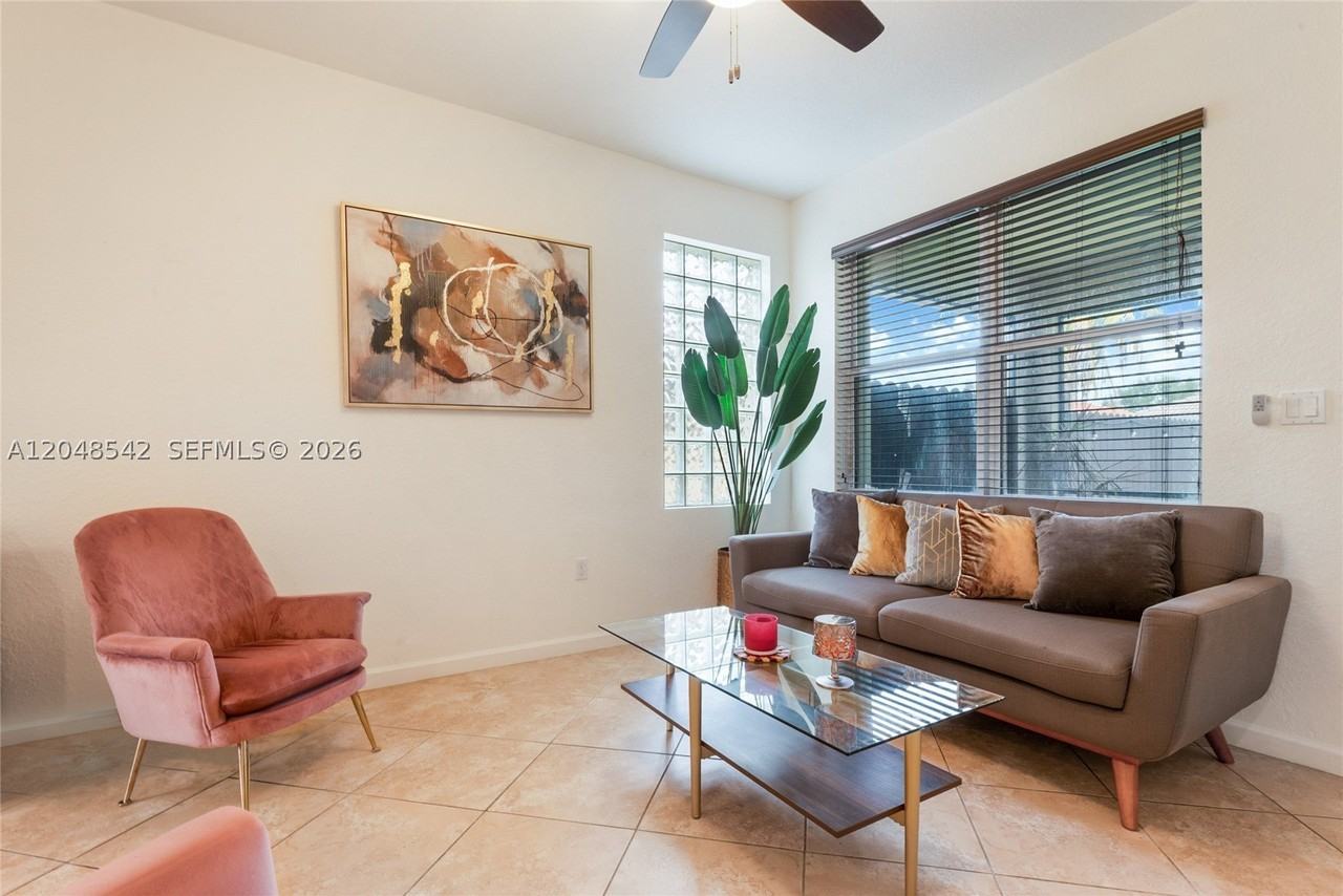 21471 Sw 89th Ct - Photo 4 of 15