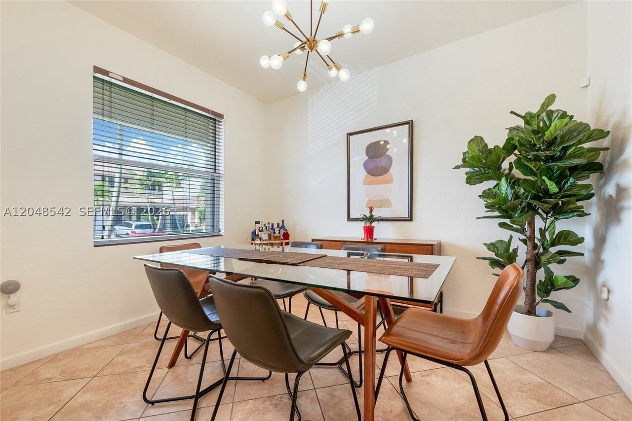21471 Sw 89th Ct - Photo 5 of 15