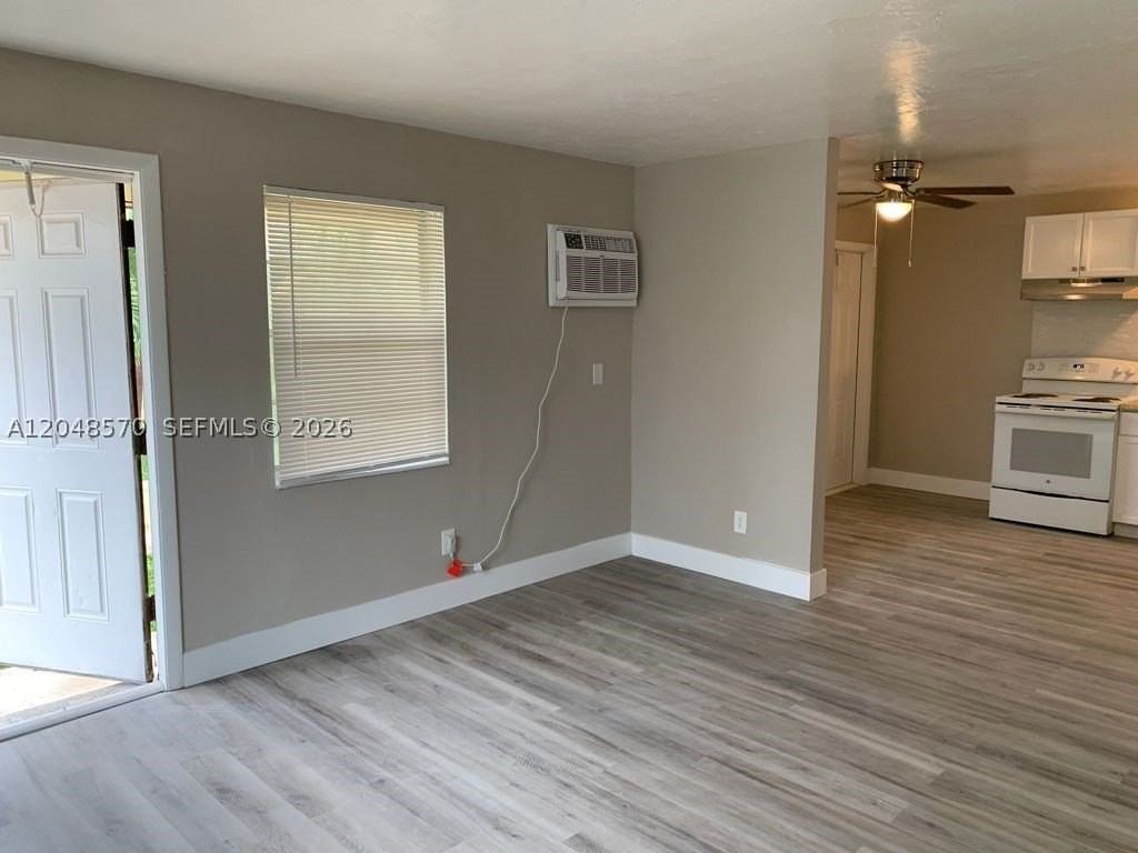 6317 Sw 18th St #1 - Photo 6 of 23
