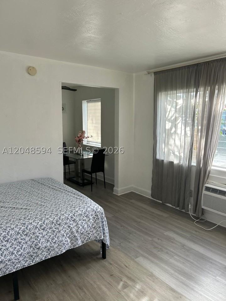 761 Euclid Ave #9 - Photo 7 of 10