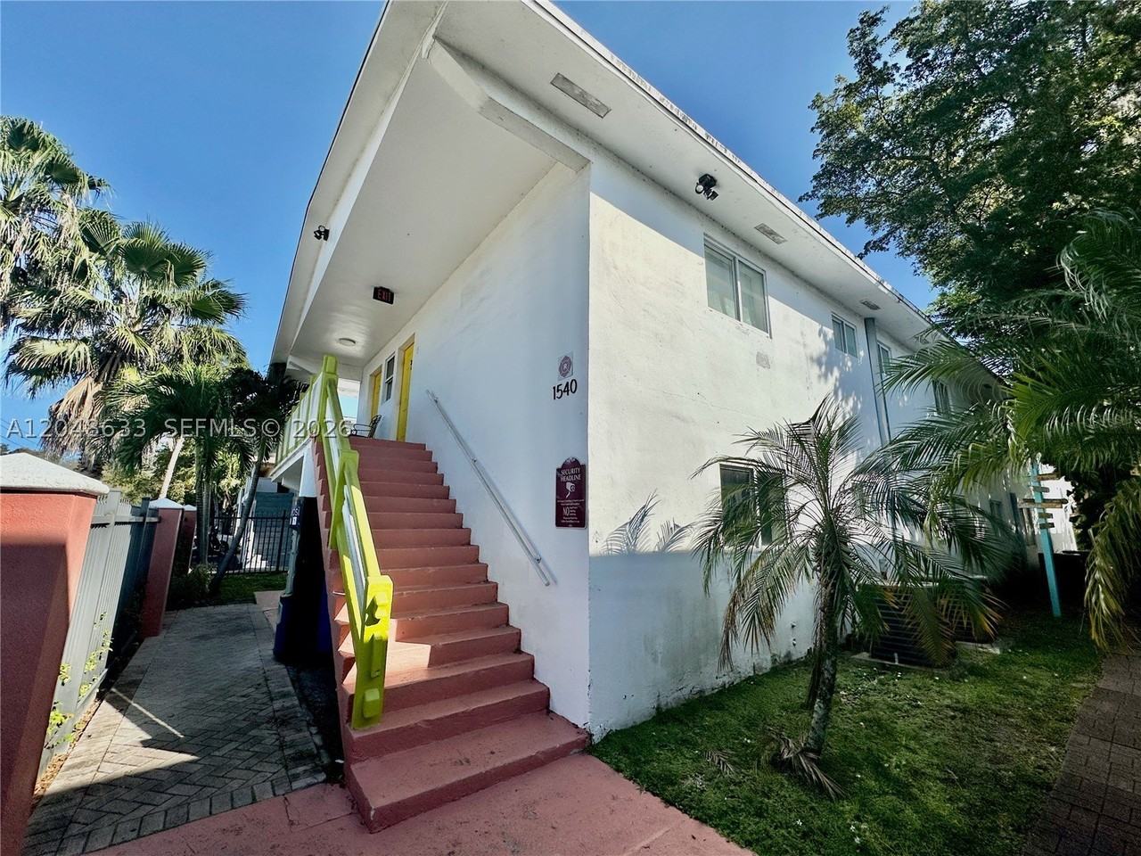 1540 Sw 5th Pl #4 - Photo 4 of 45