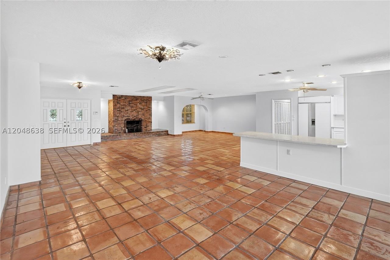 14121 Sw 97th Ave - Photo 7 of 32