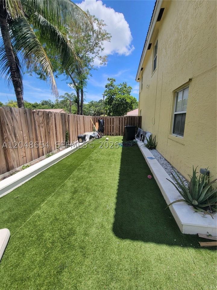 6606 Saltaire Ter - Photo 3 of 22