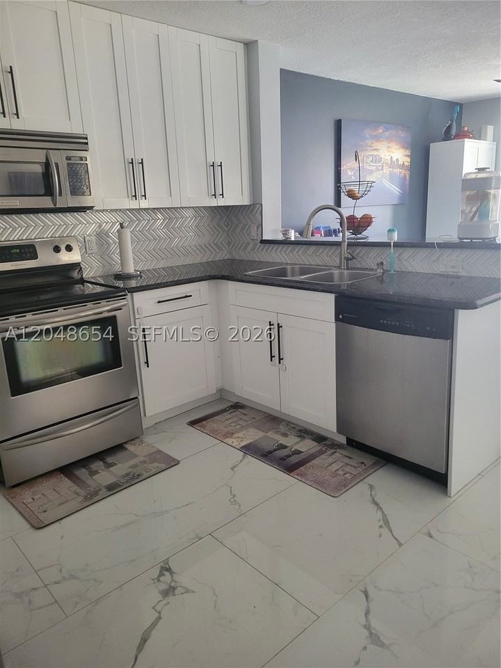 6606 Saltaire Ter - Photo 5 of 22