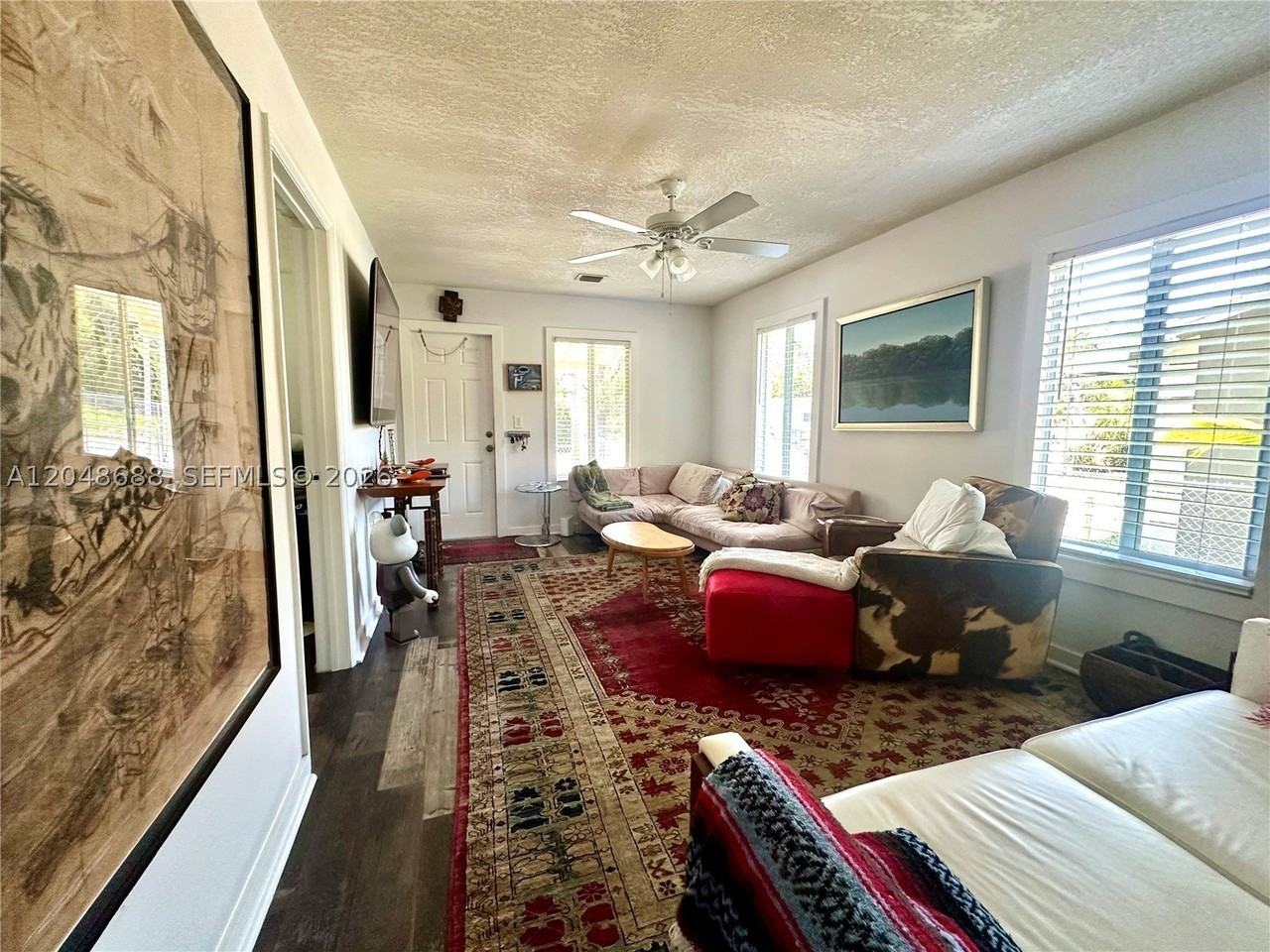3611 Oak Ave - Photo 4 of 13