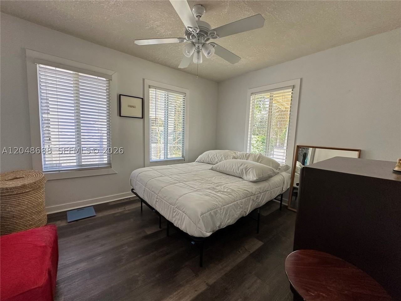 3611 Oak Ave - Photo 7 of 13