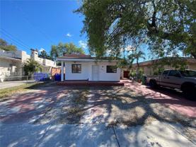 2460 Nw 15th St #4 - Photo 1 of 1