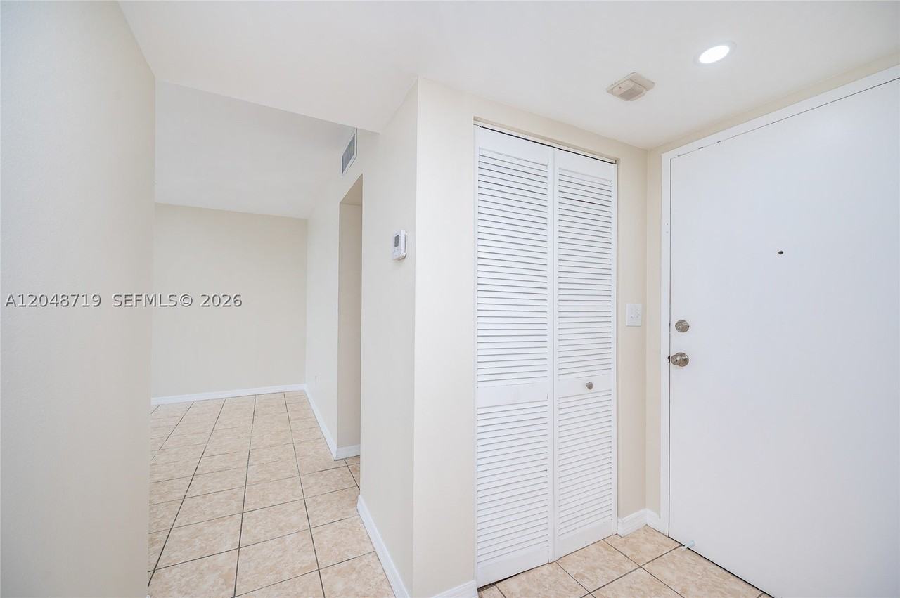 7705 Sw 86th St #B114 - Photo 6 of 34