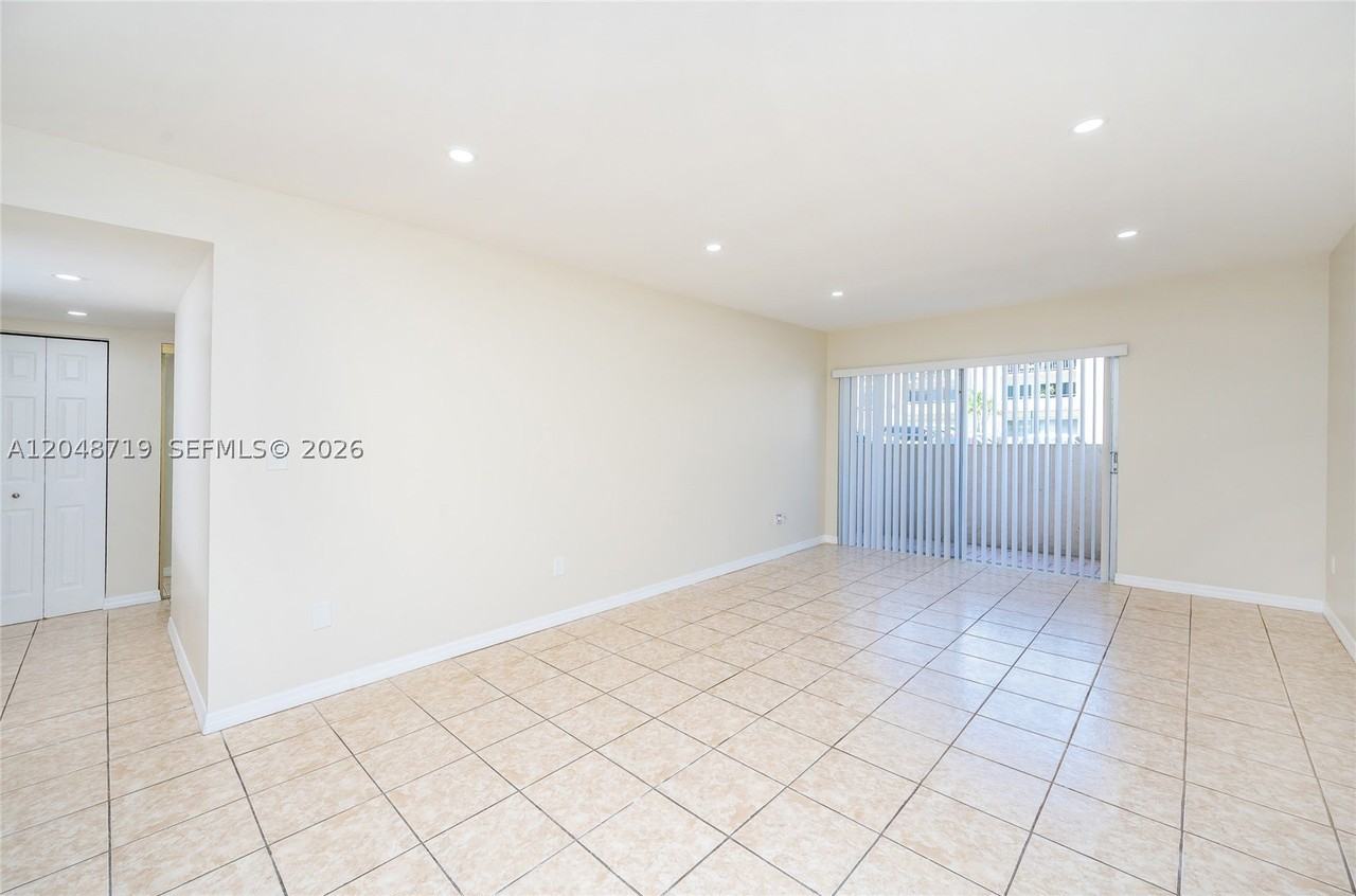 7705 Sw 86th St #B114 - Photo 7 of 34