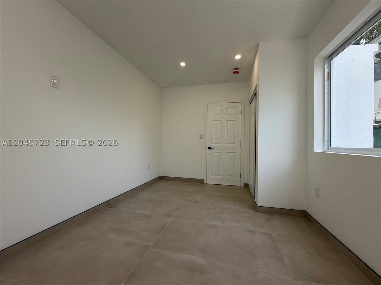 1235 Normandy Dr #7 - Photo 5 of 15