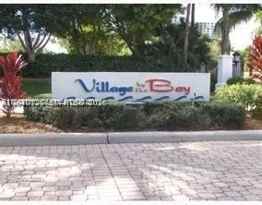 3245 NE 184th St Unit 13405  