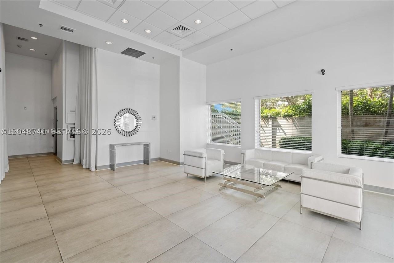 6362 Collins Ave #614 - Photo 4 of 29