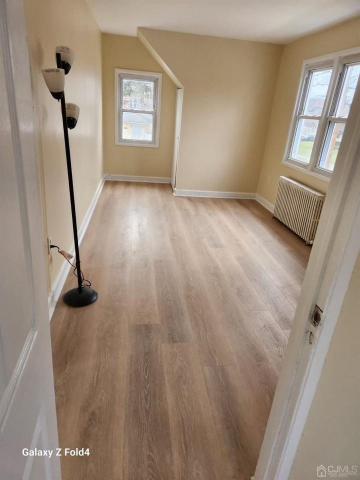 307 2nd St - Photo 3 of 7