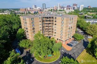 30 S Adelaide Ave #5M - Photo 1 of 1