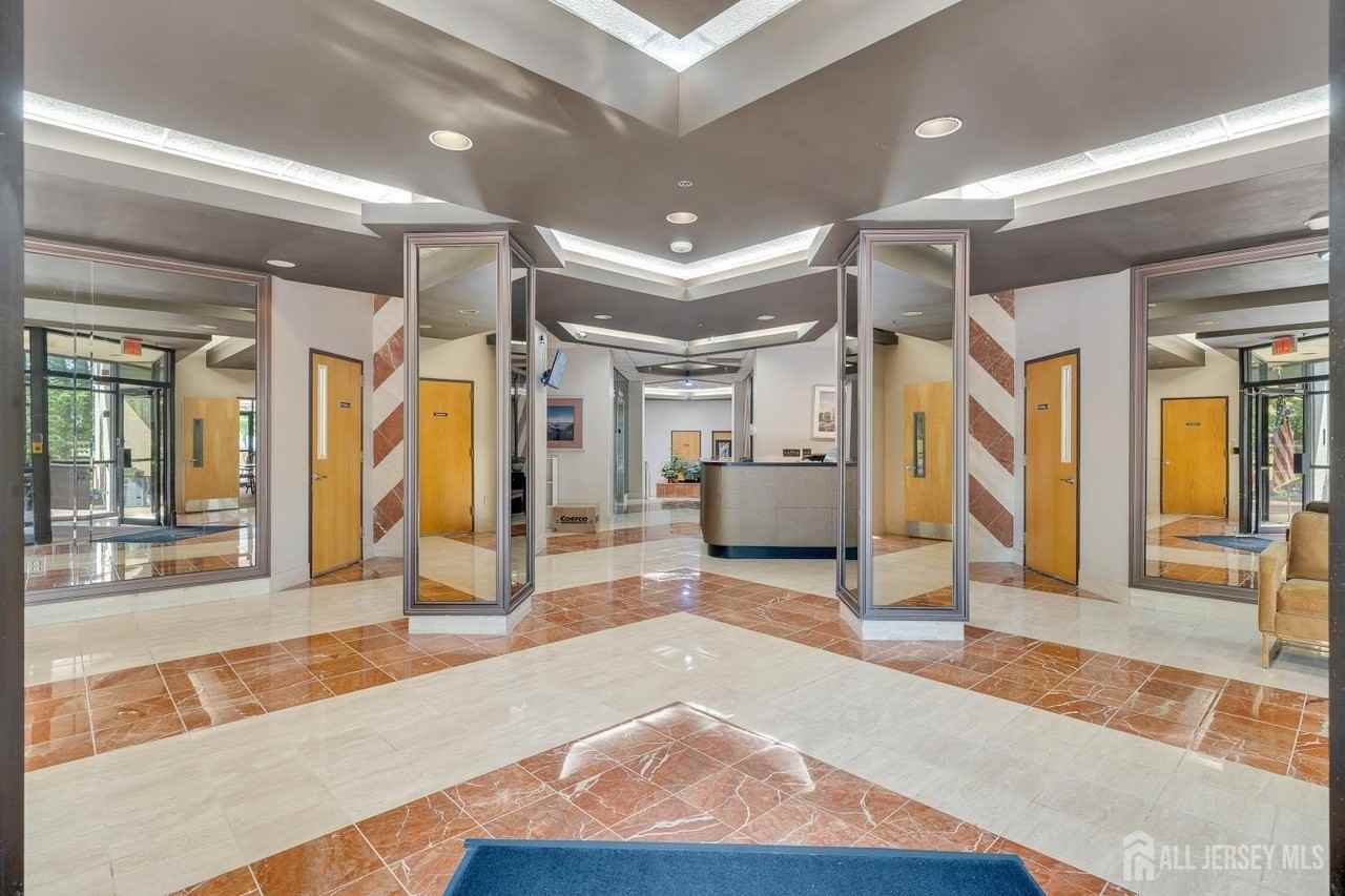 30 S Adelaide Ave #5M - Photo 4 of 26