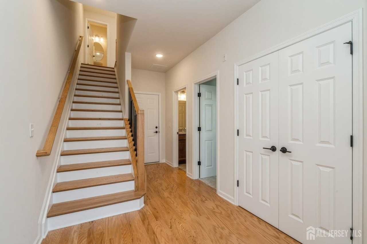 103 Vaughn Dr Ext - Photo 3 of 37