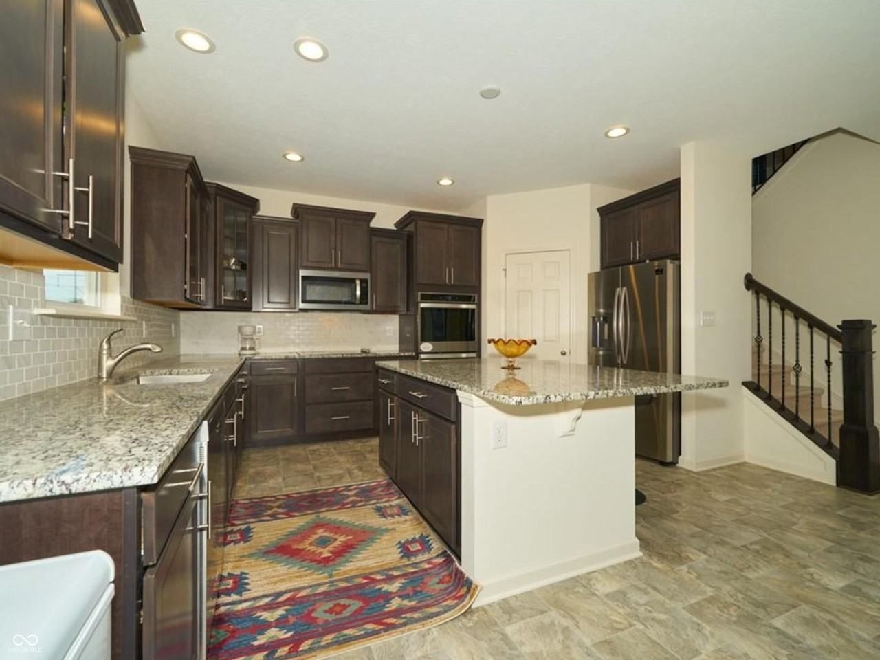 8255 Carnegie Ln - Photo 3 of 19