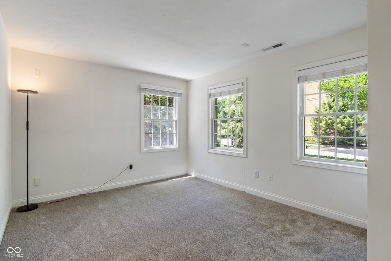 12735 Edgemont Way - Photo 7 of 50