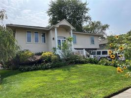 featured image of 12 Reed Dr